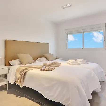 Alba & Daniel's Con Vista Su Lobos,