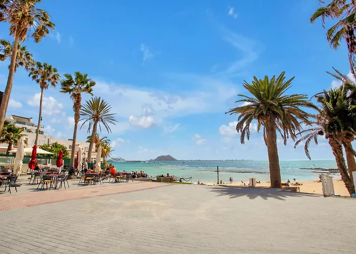 Alba & Daniel's Con Vista Su Lobos, *